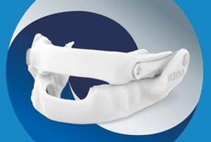 MAD (Mandibular Advancement Device) è un dispositivo orale utilizzato anche per trattare il russamento notturno